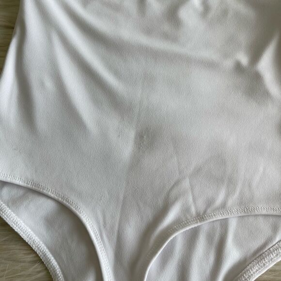 Abercrombie & Fitch Halter Cutout Bodysuit in White - Picture 8 of 11